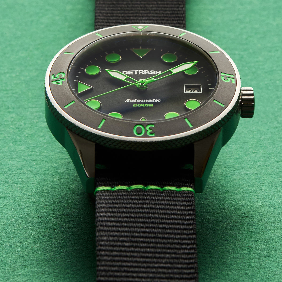 DETRASH - Poison Ivy: Watches made with trash – Detrash